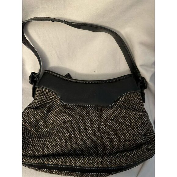 Liz Claiborne Women's Black Tweed Shoulder Bag with Zip Closure - Picture 5 of 5